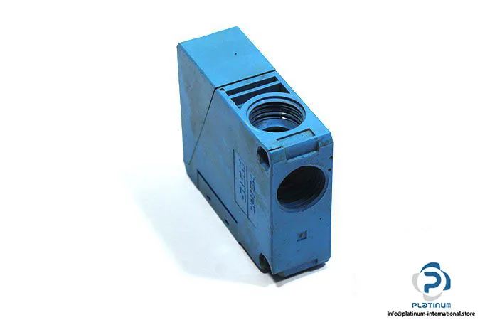 SICK WT260-P260 — Photoelectric Sensors (image 3)