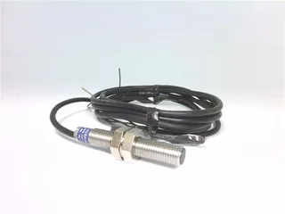 Schneider Electric XS1M08PA370