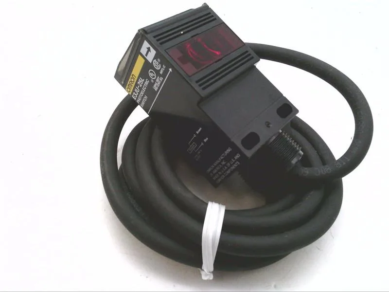Omron E3JU-25L-6 — Photoelectric Sensors (image 2)