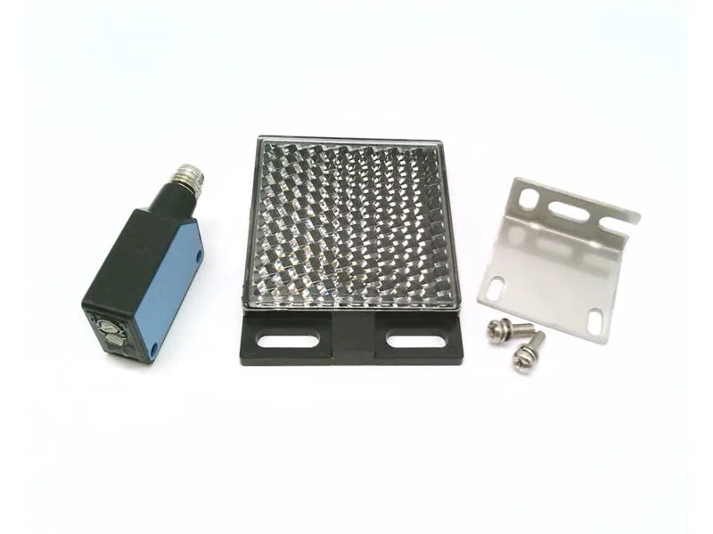 SICK WL100-2P3429 — Photoelectric Sensors (image 2)