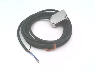 Omron E3ZM-B81T 2M