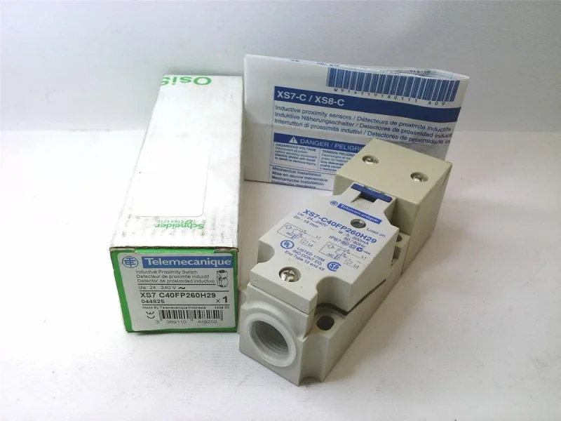 Schneider Electric XS7C40FP260H29 — Proximity Sensors (image 2)