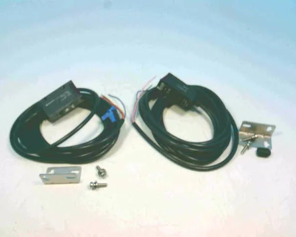 Omron E3S-AT41 — Photoelectric Sensors (image 2)