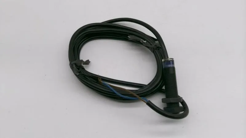 Schneider Electric XS4P12MB230 — Proximity Sensors (image 2)