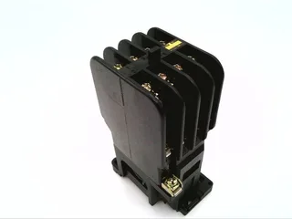 Fuji Electric SRCA50-3F/XB — Contactors (image 2)