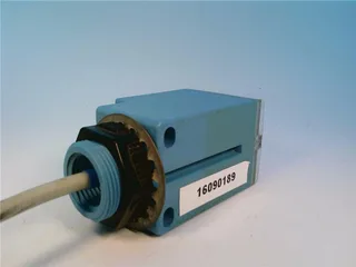 SICK WL2000-M1302 — Photoelectric Sensors (image 4)