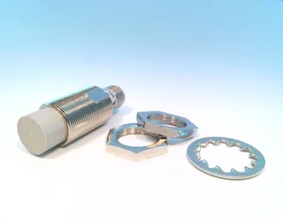 Omron E2EG-X10MB1-M1 — Proximity Sensors (image 2)