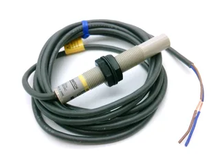Omron E2K-X4MY1 — Proximity Sensors (image 2)