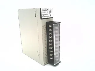 Omron CS1W-OC201 — PLCs (Programmable Logic Controllers) (image 3)