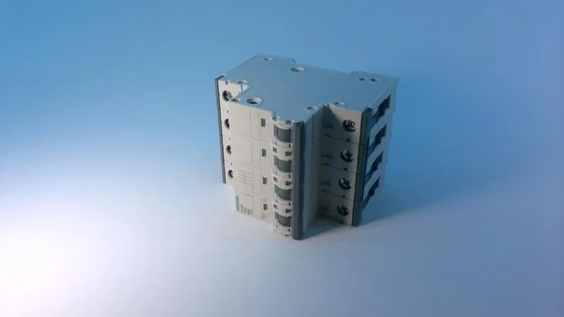 Siemens 5SY6625-6 — 4-Pole MCB (DIN Rail) (image 2)