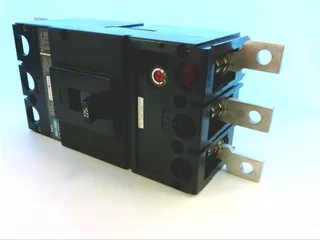 Fuji Electric BU-JSB3225 — Molded Case Circuit Breakers (MCCB) (image 2)