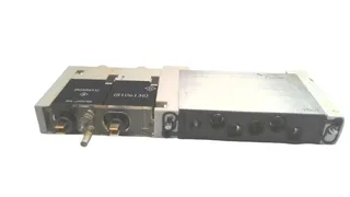 Festo VUVG-B10-T32C-AZT-F-1T1L — Solenoid & Directional Valves (image 3)