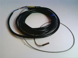 Omron E2EC-CR5C1 2M — Proximity Sensors