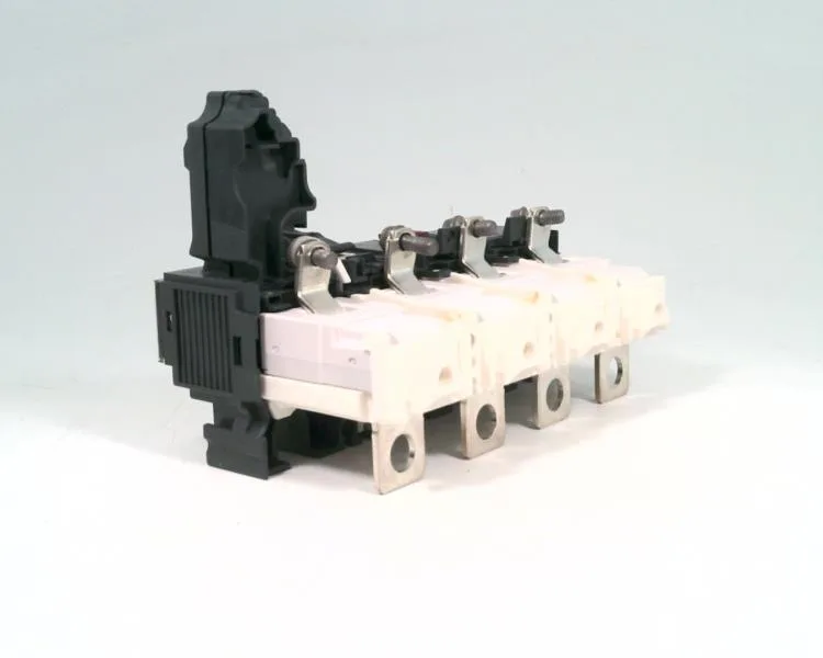 Schneider Electric LV431516 (image 3)