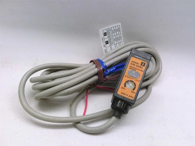 Omron E3S-2DB4 — Photoelectric Sensors