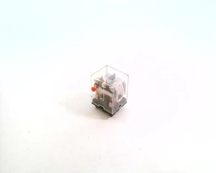 Omron LY3I4AC110/120 — General Purpose Relays (image 2)