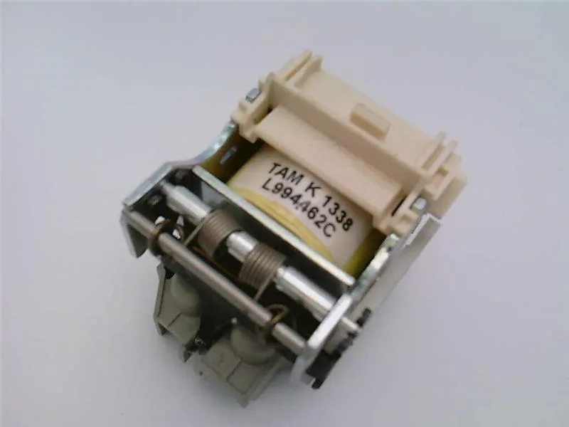 Schneider Electric LV429406 (image 4)