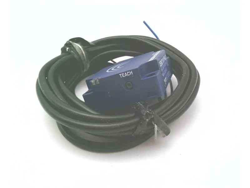 Schneider Electric XS8C1A1PAL2 — Proximity Sensors (image 3)