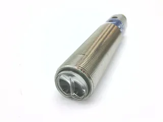 Schneider Electric XU8-M18PP340D — Photoelectric Sensors