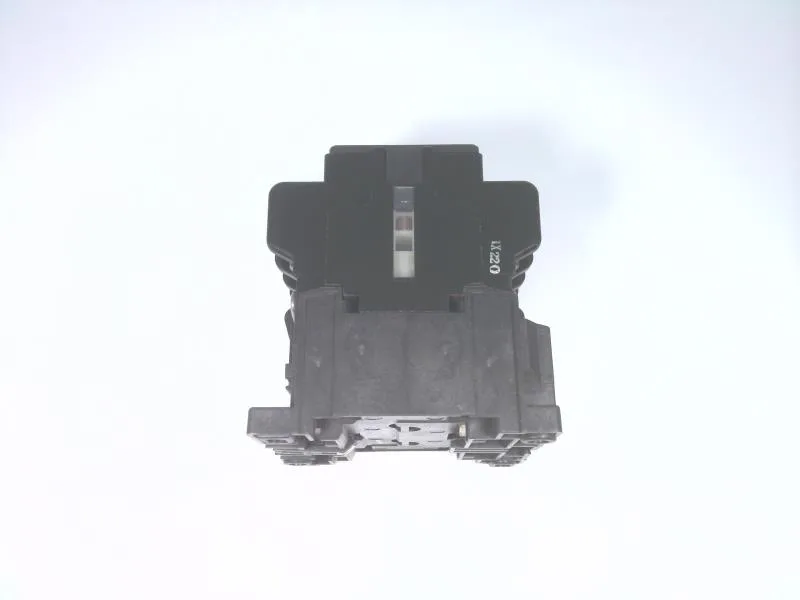 Fuji Electric SB-2N/SE DC24V — Contactors (image 4)