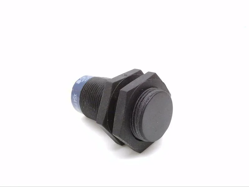Schneider Electric XS4P18PB340D — Proximity Sensors (image 3)