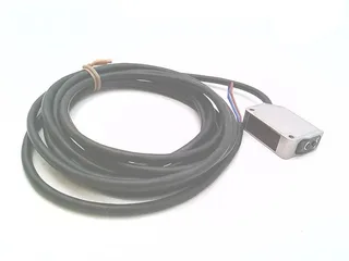 Omron E3ZMD62 — Photoelectric Sensors (image 2)