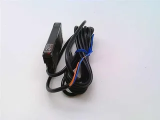 Omron E2C-EDA41 2M — Proximity Sensors (image 2)