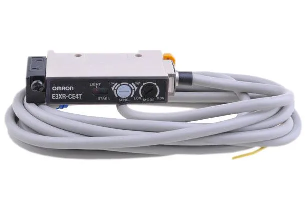 Omron E3XR-CE4T — Photoelectric Sensors