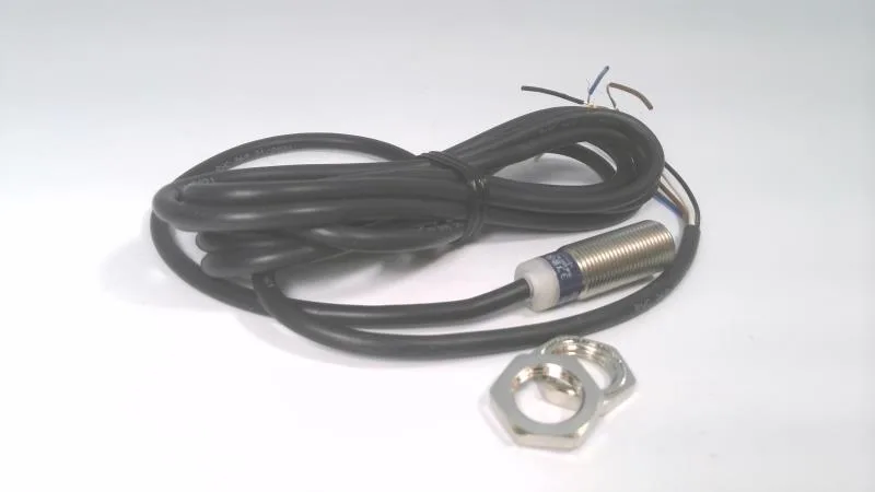 Schneider Electric XS1N12PC410 — Proximity Sensors (image 4)