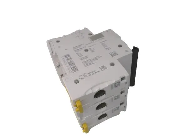 Schneider Electric A9F44332 (image 2)
