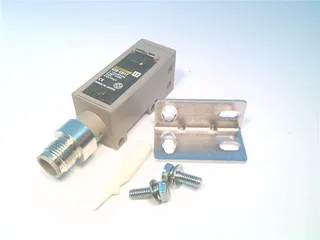Omron E3S-CD17 — Photoelectric Sensors