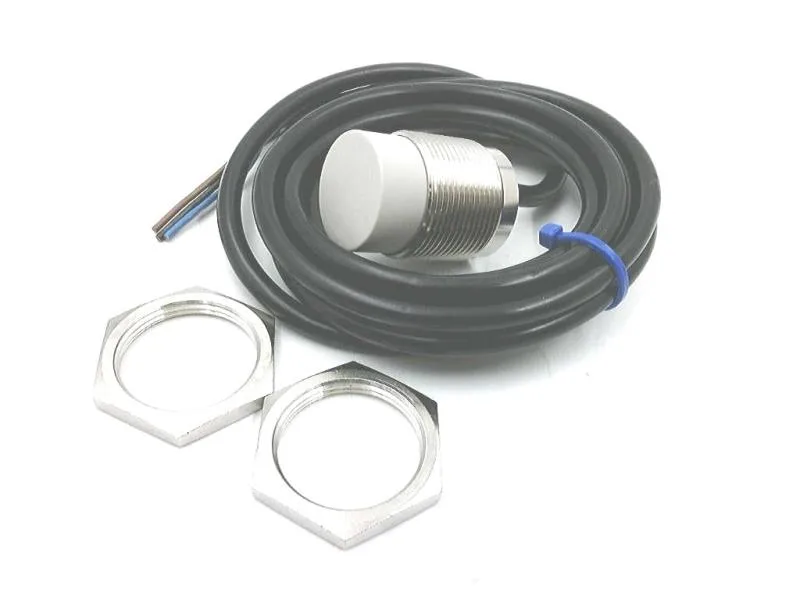 Omron E2EL-X15MF1 2M — Proximity Sensors