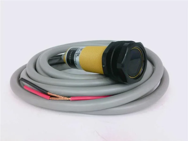 Omron E3F-3C4 — Photoelectric Sensors
