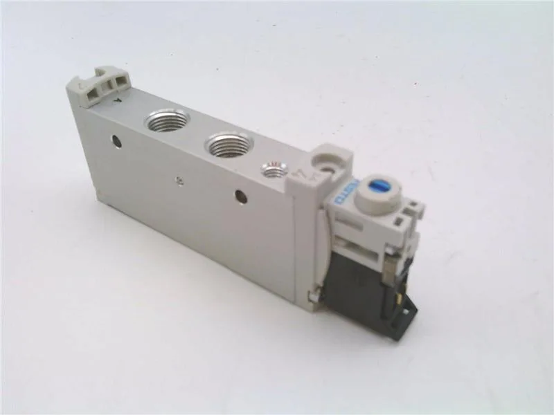 Festo VUVG-L14-M52-MZT-G18-1P3 — Solenoid & Directional Valves