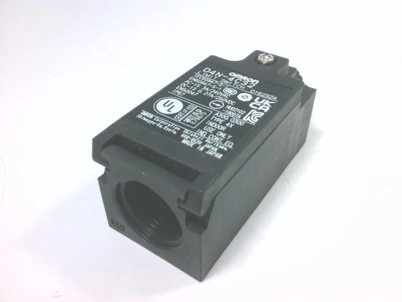 Omron D4N-4C32 — Limit Switches (image 2)