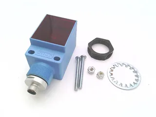 SICK WL2000-B4300 — Photoelectric Sensors (image 3)