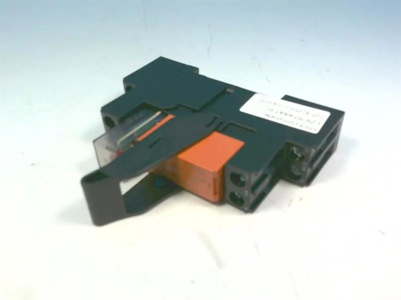 Siemens LZS:RT4A4T30 — General Purpose Relays