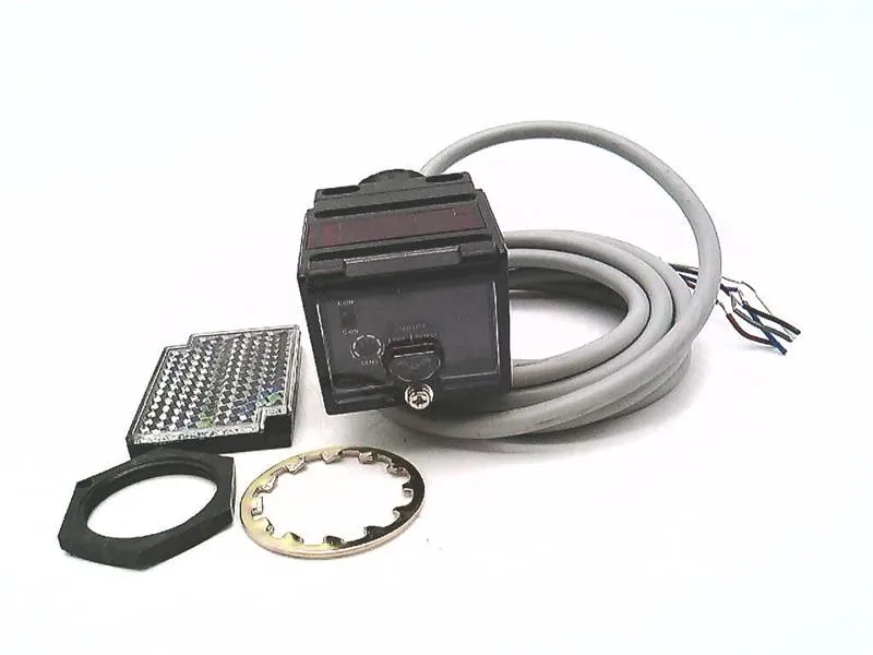 Omron E3JU-R5M4-3 — Photoelectric Sensors (image 2)