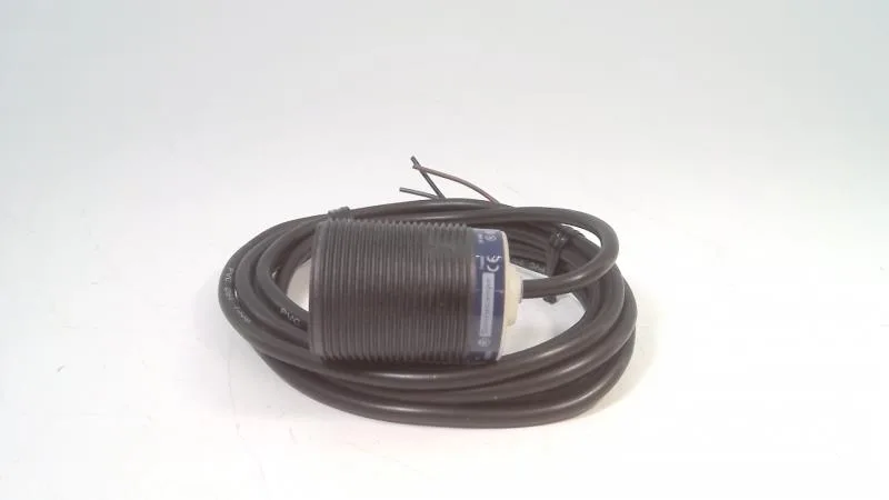 Schneider Electric XS4P30NA340 — Proximity Sensors (image 3)