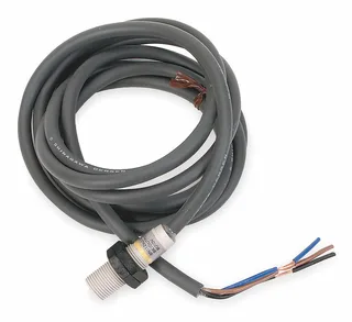 Omron E2F-X2E2 — Proximity Sensors (image 2)