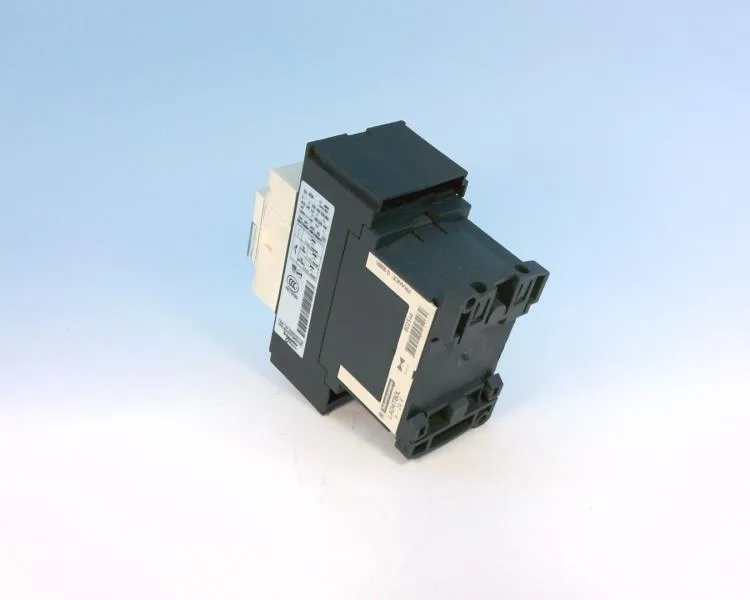 Schneider Electric LC1D383BL (image 3)