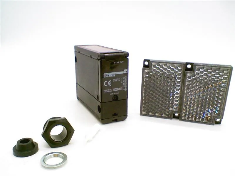 Omron E3G-MR19 — Photoelectric Sensors