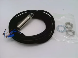 Omron E2B-M12KS04-WP-C2 2M