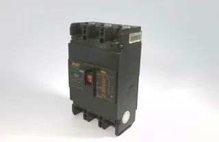 Fuji Electric EA203BM/200 — Molded Case Circuit Breakers (MCCB) (image 3)
