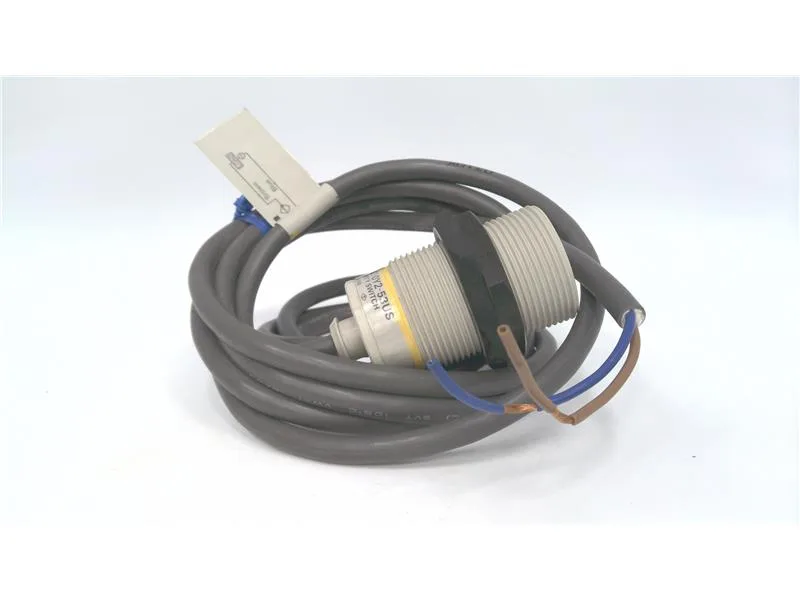 Omron E2F-X10Y2-53-US — Proximity Sensors