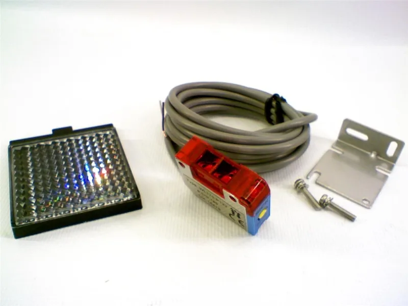 SICK WL170-P122 — Photoelectric Sensors (image 2)