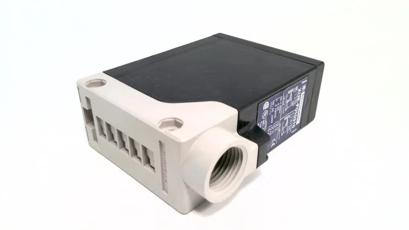 Schneider Electric XUEF010315H7 — Photoelectric Sensors (image 2)