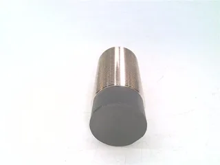 Omron E2B-M30LN30-M1-B2 — Proximity Sensors (image 2)