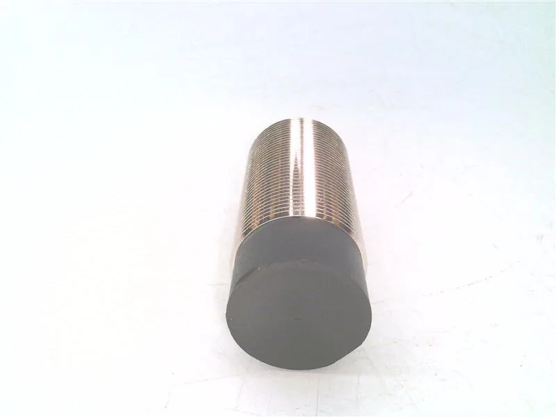 Omron E2B-M30LN30-M1-B2 — Proximity Sensors (image 2)