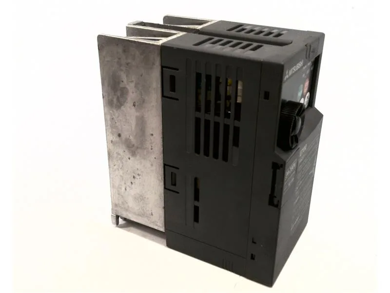 Mitsubishi Electric FR-E720-030-NA — AC Drives (VFD) (image 3)